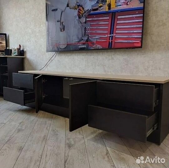 Тумба под телевизор