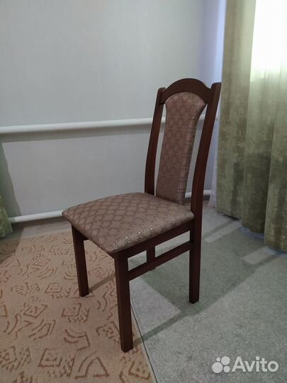 Стул деревянный