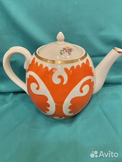 Фарфоровая посуда советских времён разная