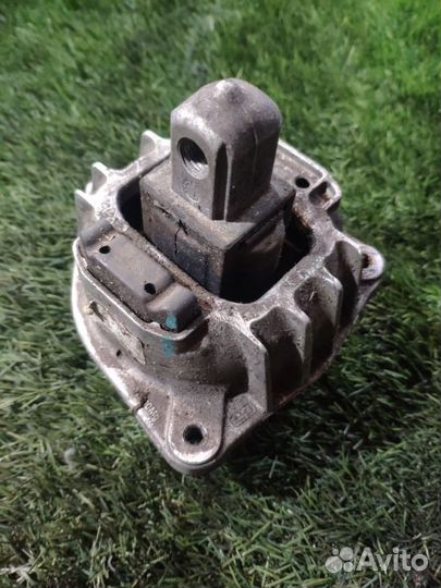 Подушка двигателя правая Bmw 750I F01 N63 2011