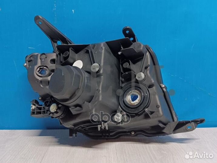 OEM0091FL Фара левая Mitsubishi Pajero 4 (2006