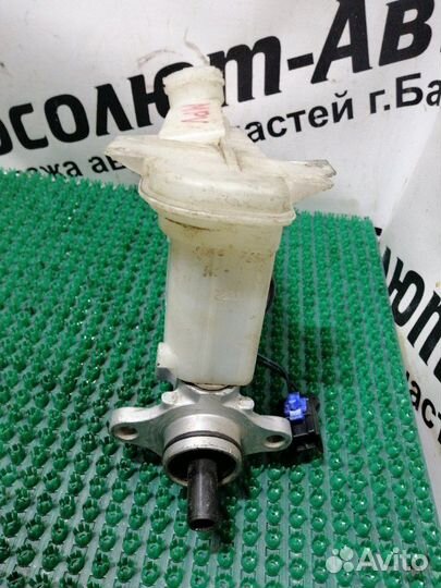 Главный тормозной цилиндр Mazda Mpv LW3W