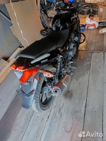 Bajaj pulsar 180 год 2021