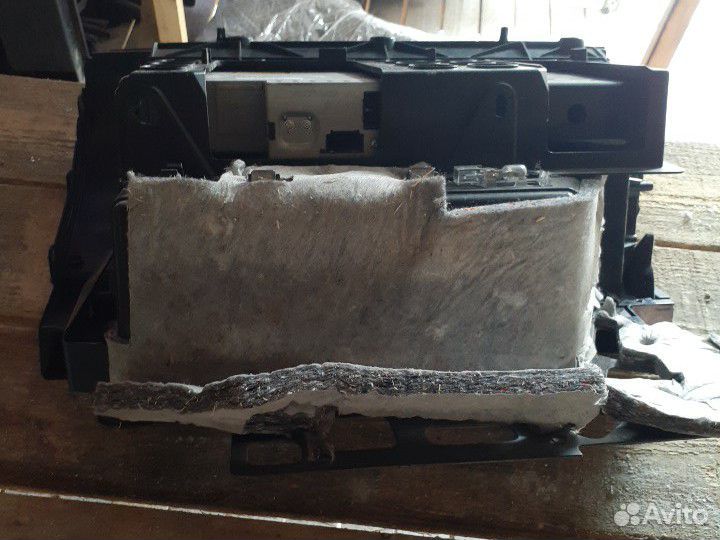 Бардачок Audi A8 D3