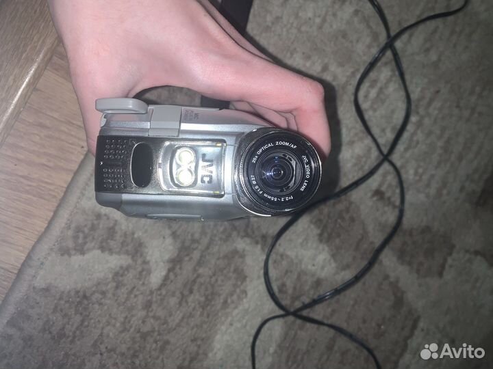 Видеокамера jvc