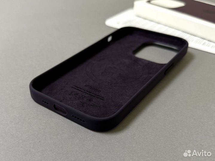 Чехол на iPhone 14 Pro Silicone Case Elderberry