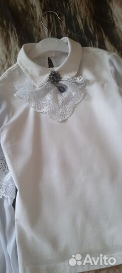 Блузка школьная с жабо deloras