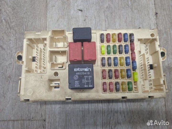 Блок предохранителей Fiat Punto 188 A5.000 2001