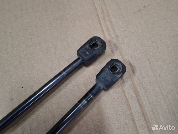 Амортизатор багажника Opel Corsa D 2006-2010