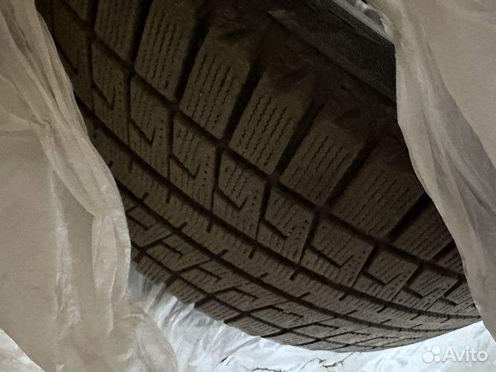 Bridgestone Blizzak SR02 245/50 R18