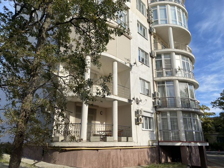 2-к. квартира, 116 м², 1/9 эт.