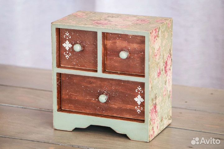 Миникомодик для украшений. Ручная работа