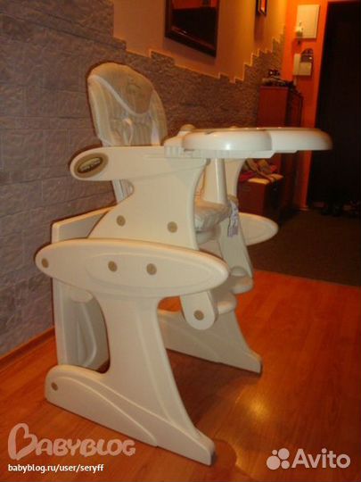 Стульчик для кормления capella