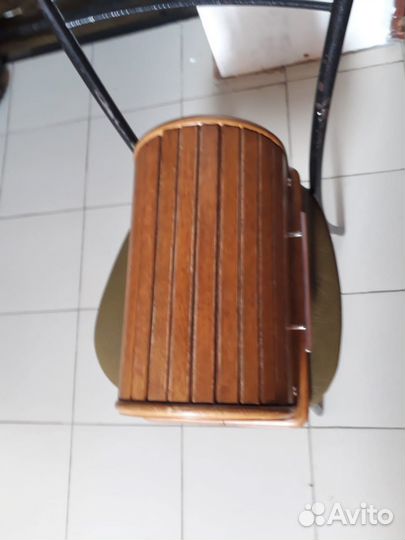 Деревянная хлебница