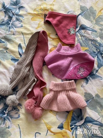 Комплекты шапка с шарфом м перчатками, манишки