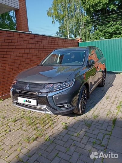 Mitsubishi Outlander, 2021