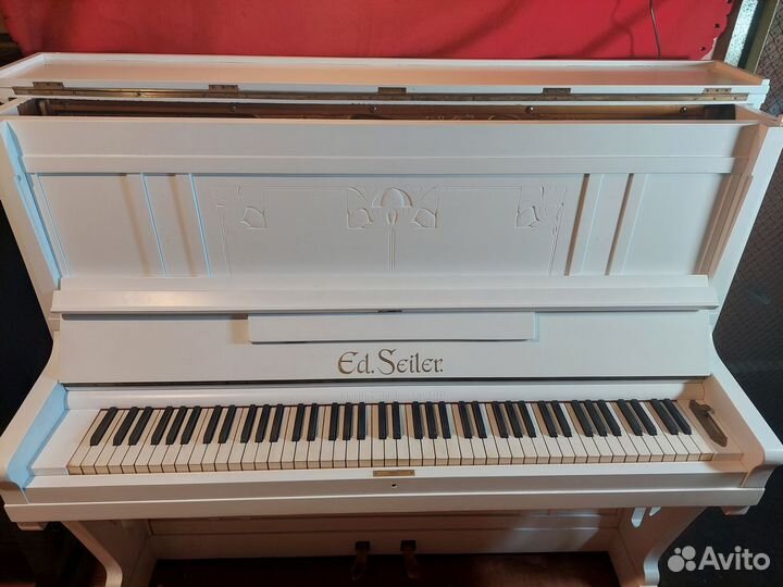 Ed Seiler белое пианино