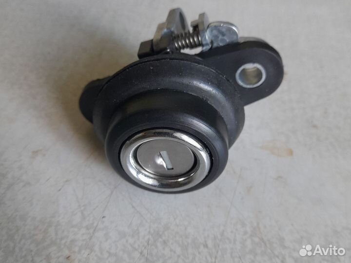 Комплект замка багажника