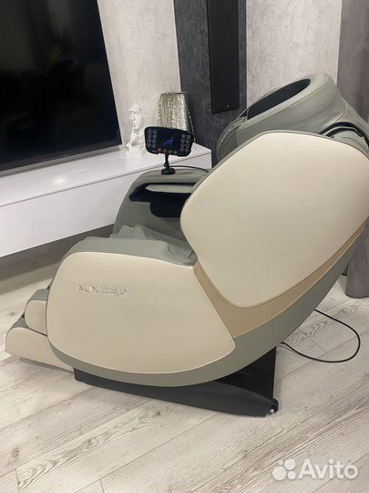 Массажное кресло AUX