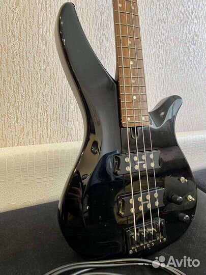 Бас гитара yamaha