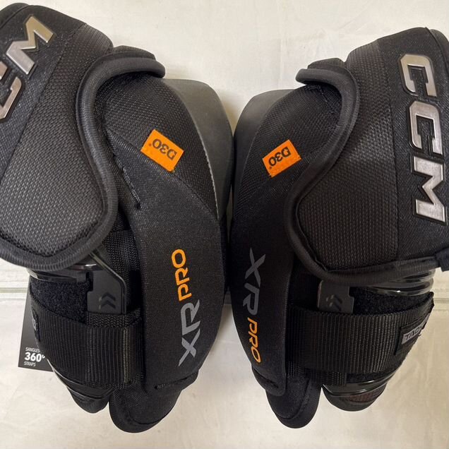 Налокотники взрослые CCM XR PRO