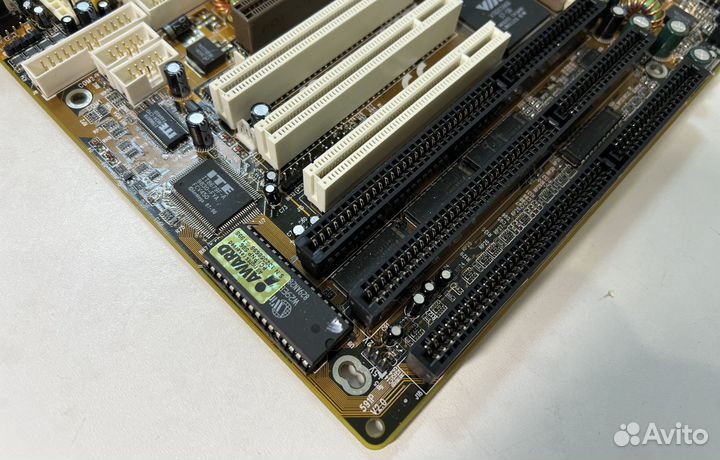 Shuttle HOT-591P + AMD K6-2/533 + 128Mb