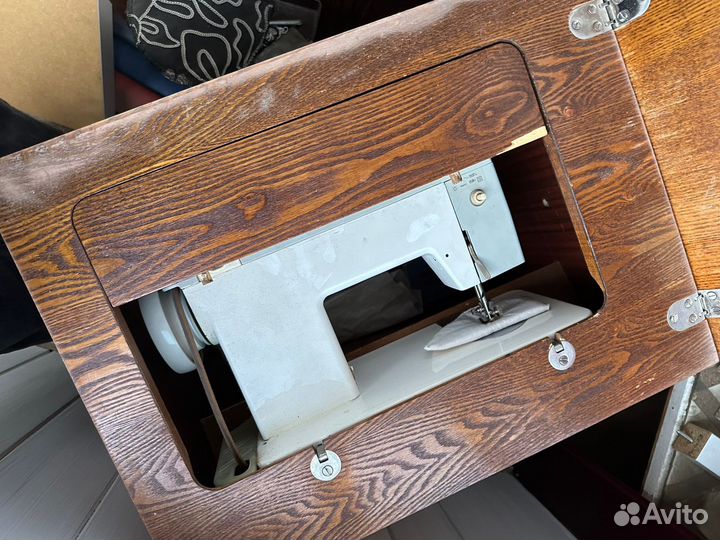 Швейная машинка чайка 134