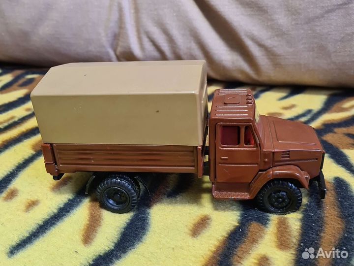 Модель ЗИЛ 4331 1:43 90-е года