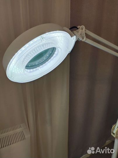 Лампа лупа напольная