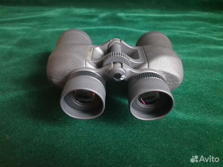 Бинокль Nikon 10x42 SE