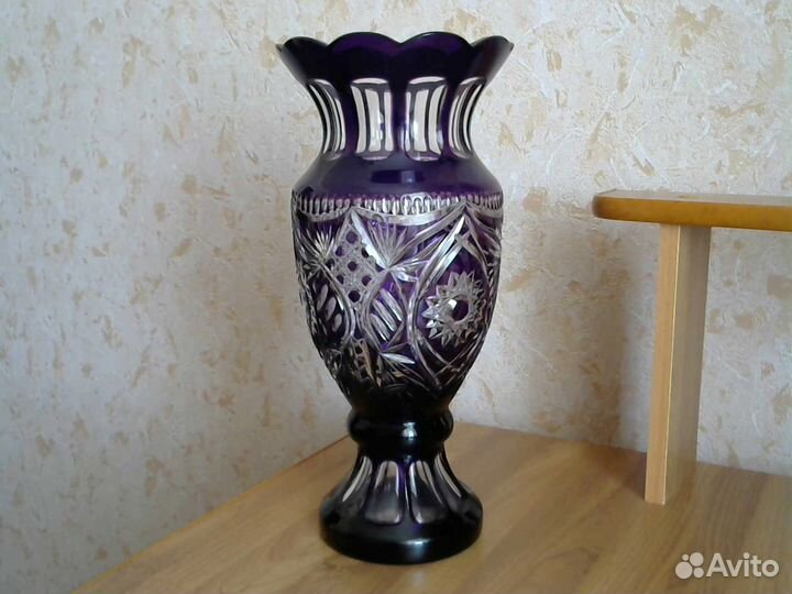 Хрустальная ваза марганец