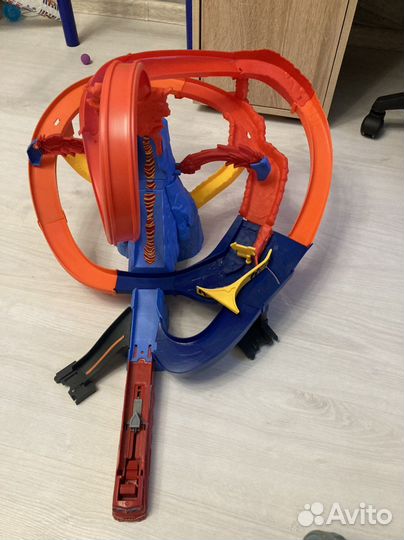 Hot wheels трек Вулкан