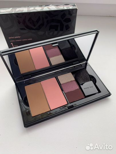 Футляр магнитный для теней и пудры