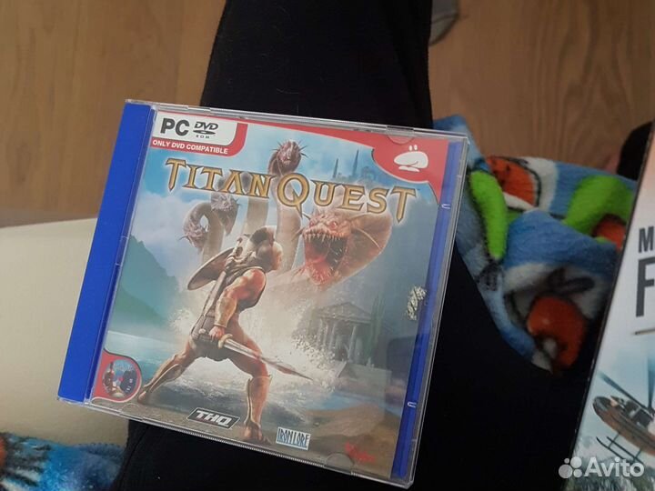 5 дисков 3 с играми 2 с музыкой