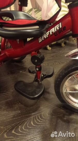 Трехколесный велосипед с родительской ручкой