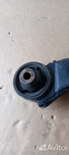 Рычаг подвески нижний передний левый Honda Stepwgn