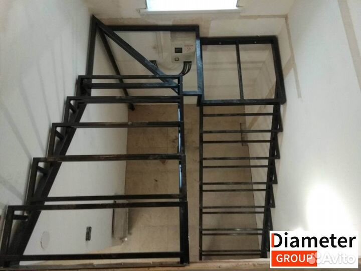 Монтаж прямой лестницы для пенсионеров