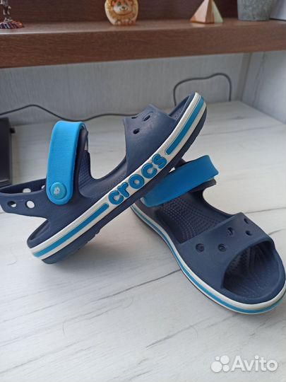 Сандали crocs c12