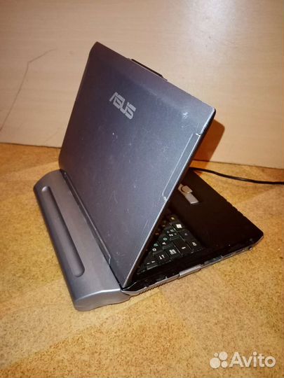 Малыш Asus s300 с DVD/9