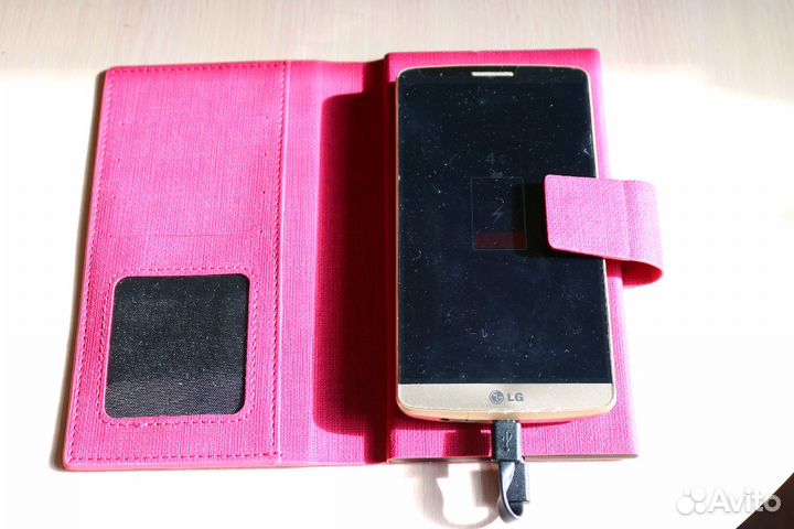 Универсальный чехол для смартфона с блоком питания