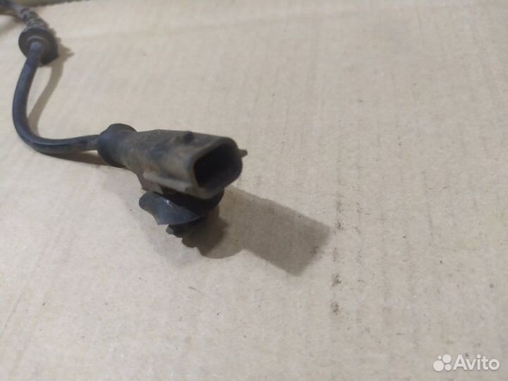 Датчик abs передний правый Nissan Almera G15 K4M