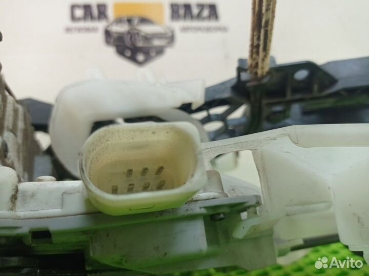 Замок двери задней левой L Volkswagen Passat