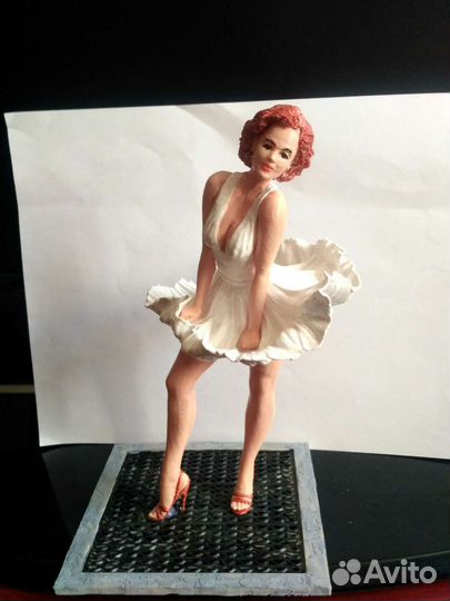 Мерлин Монро - фигурка