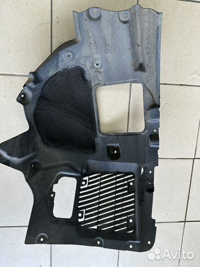 Подкрылок передний правый передняя часть BMW G30