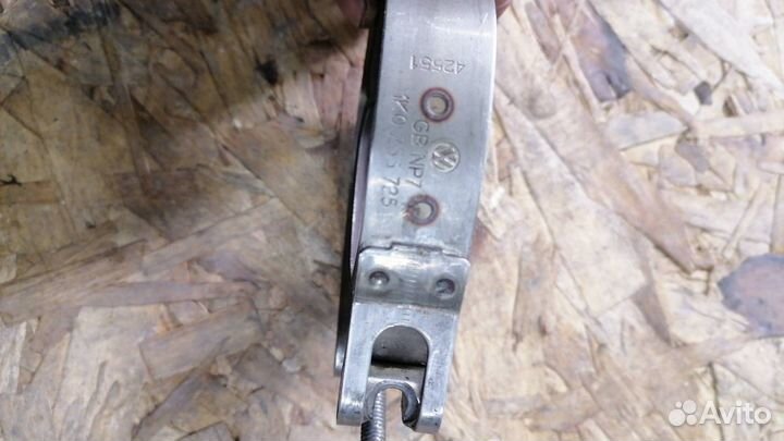 Хомут глушителя Volkswagen Passat B6 2006