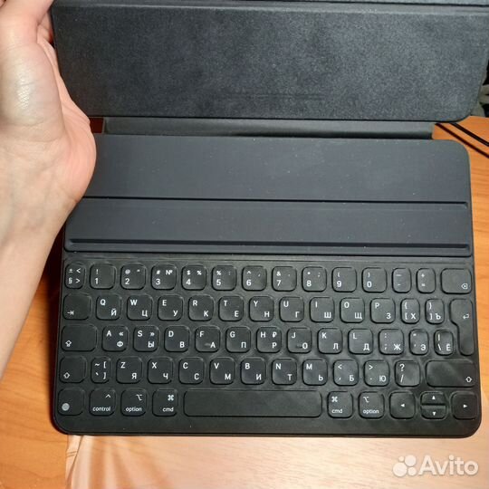 Чехол-клавиатура Apple Smart Keyboard Folio 11