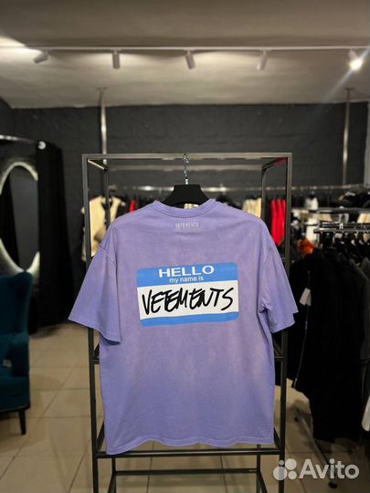 Футболка Vetements Hello Оверсайз приходи в шоурум