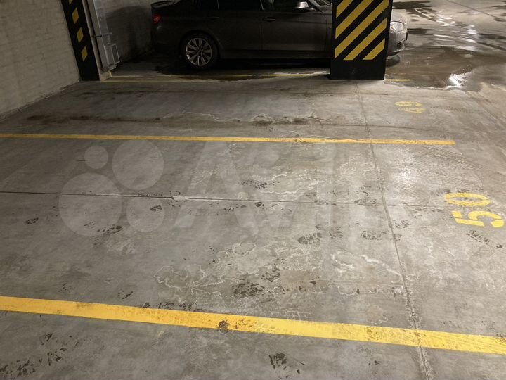 Машиноместо, 13 м²