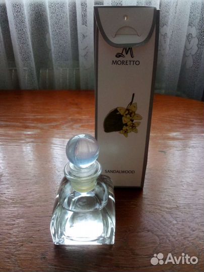 Аромадиффузор с запахом сандалового дерева