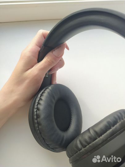 Беспроводные наушники Borofone